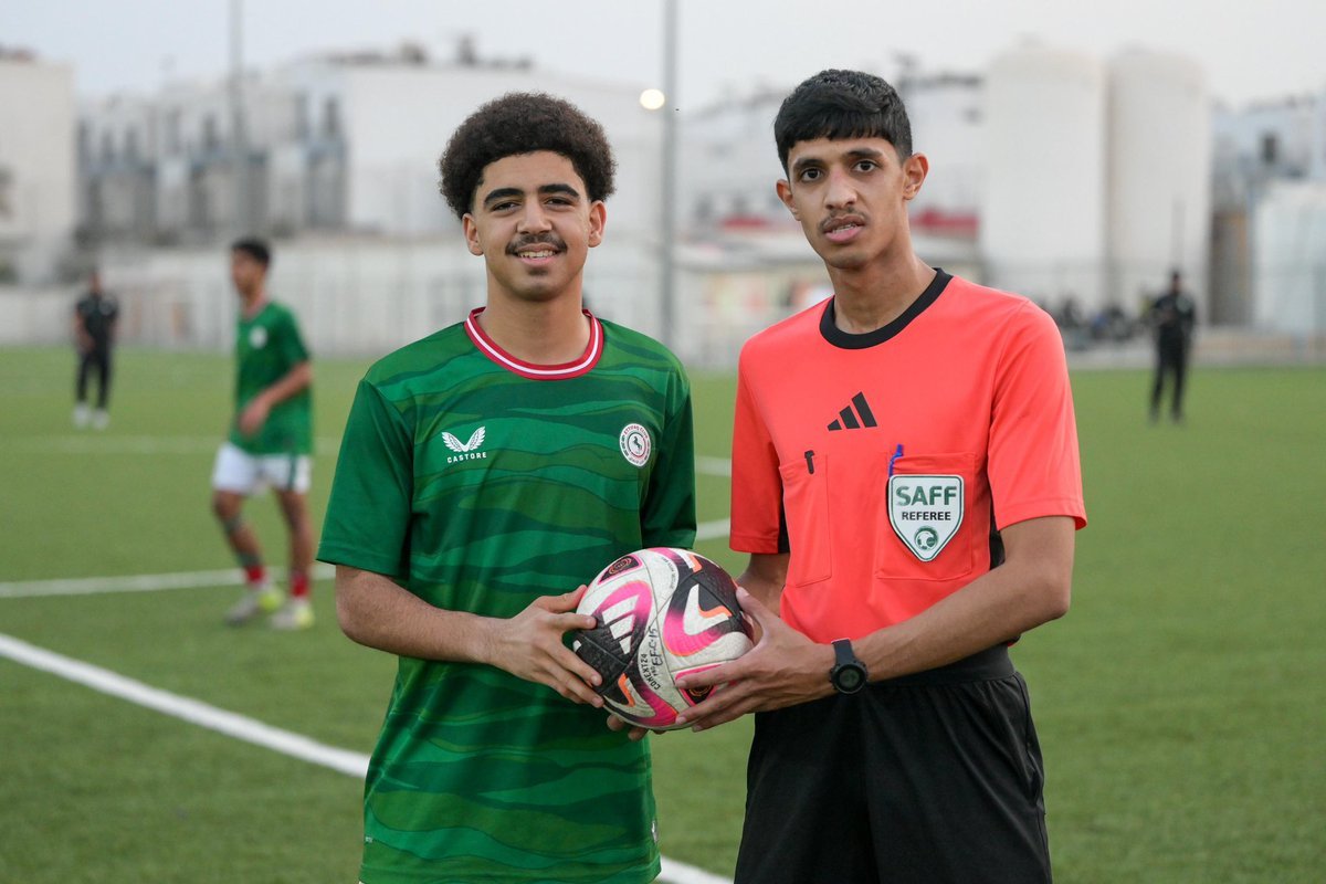 Talents_Saudi's tweet photo. 🌟🇸🇦 Yazan Al-Ali (2011) is one of the brightest attacking talents in Saudi football.

Despite not being a regular starter throughout the season, he still managed to produce outstanding numbers:

🏟️ 19 matches
⚽ 35 goals
🅰️ 14 assists
🎯 49 goal contributions

His impact wasn't limited to one age group either:

🔹 U14: 18 goals & 6 assists in 6 matches
🔹 U15: 16 goals & 8 assists in 12 matches
🔹 U16: 1 goal in 1 match

What stands out most about Yazan is the variety in his game. He is strong in aerial duels, excellent at holding up the ball, relentless in pressing defenders, clinical in front of goal, and dangerous from set-pieces.

A player born in 2011 producing numbers like these against older opponents is no ordinary achievement. One of the names Saudi football fans should keep a close eye on over the coming years 👀✨🇸🇦