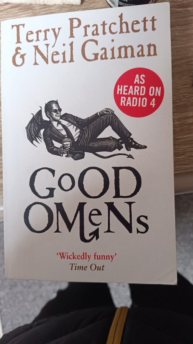 forest001048108's tweet photo. @th3nightingales I was going to buy that cover but bought this https://t.co/ytdxRsIaiw