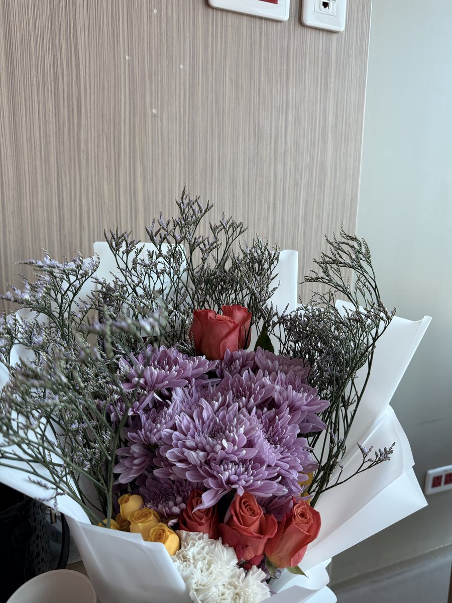 R05OR's tweet photo. سلامتك يالغالية ❤️ https://t.co/TExGAa4D6K
