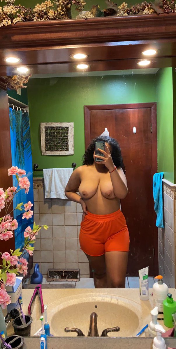 vanyllity's tweet photo. #PINTOAWARDS #PINTOAWARD
#PINTOSAWARDS #PINTOSAWARD
#PEITOAWARDS #PEITOSAWARDS
#BUNDAAWARDS #RABAAWARDS
#XOTAAWARDS https://t.co/DrjVcjZLnv