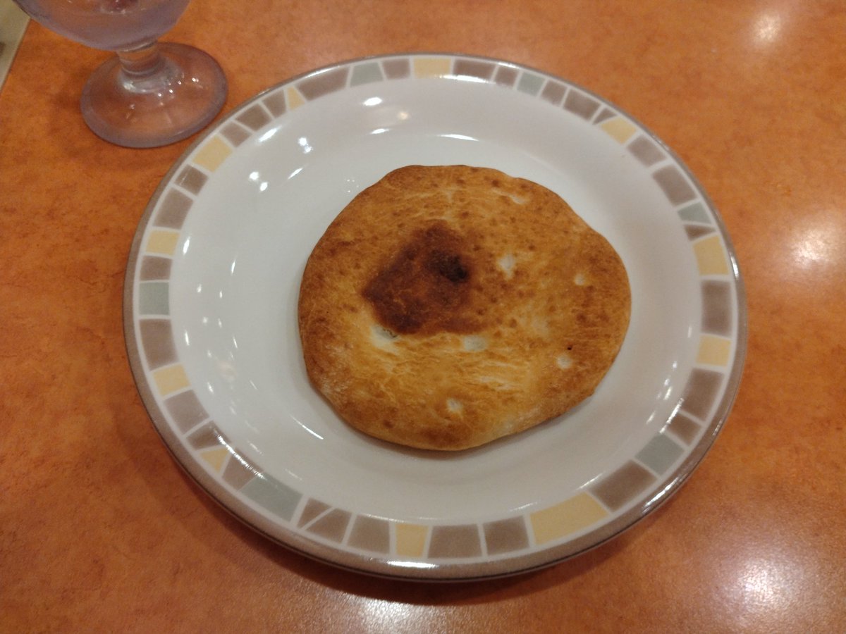 jundo26's tweet photo. パンうまい https://t.co/mo3zXFrVyv