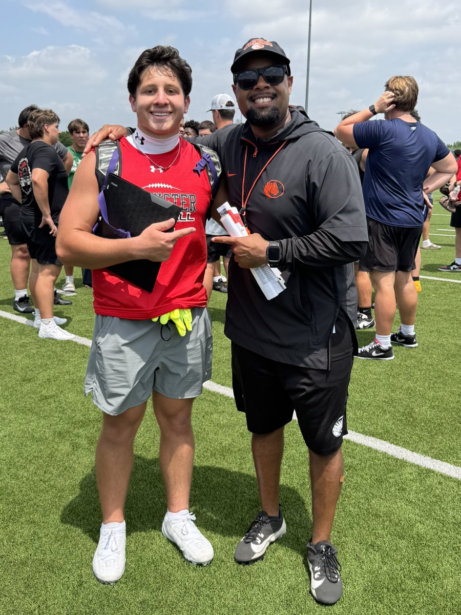 maverick_bayer's tweet photo. Had an awesome time at @ECUTigersFB camp today. Looking forward to attending a game day visit. Shoutout @LitrentaJohn @TheDG_88 @CoachMitch3ll @CoachWeaverJr @CoachCBolden for the great camp. #ClassOf2027 #WillNotBeOutworked #Dedicated https://t.co/lb2a8Wv6gA