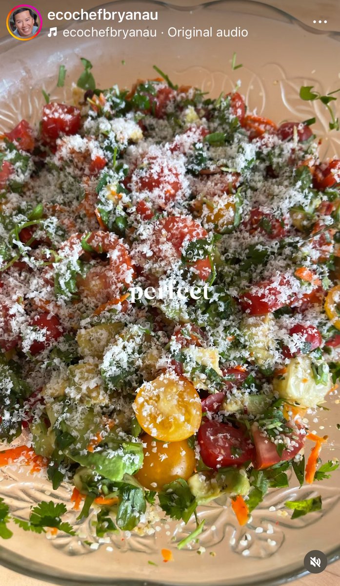rawbryanau's tweet photo. If you want THE BEST in health, spirit, we’ll bring, save your environment planet 🌎 and improve Everything then follow me for FREE Plant based gluten free recipes to rejuvenate anti-age get strong 💪 health is your wealth and you are what you eat! 🙏🌎🥰🌱💕🥗 https://t.co/MsIdcfdjYU