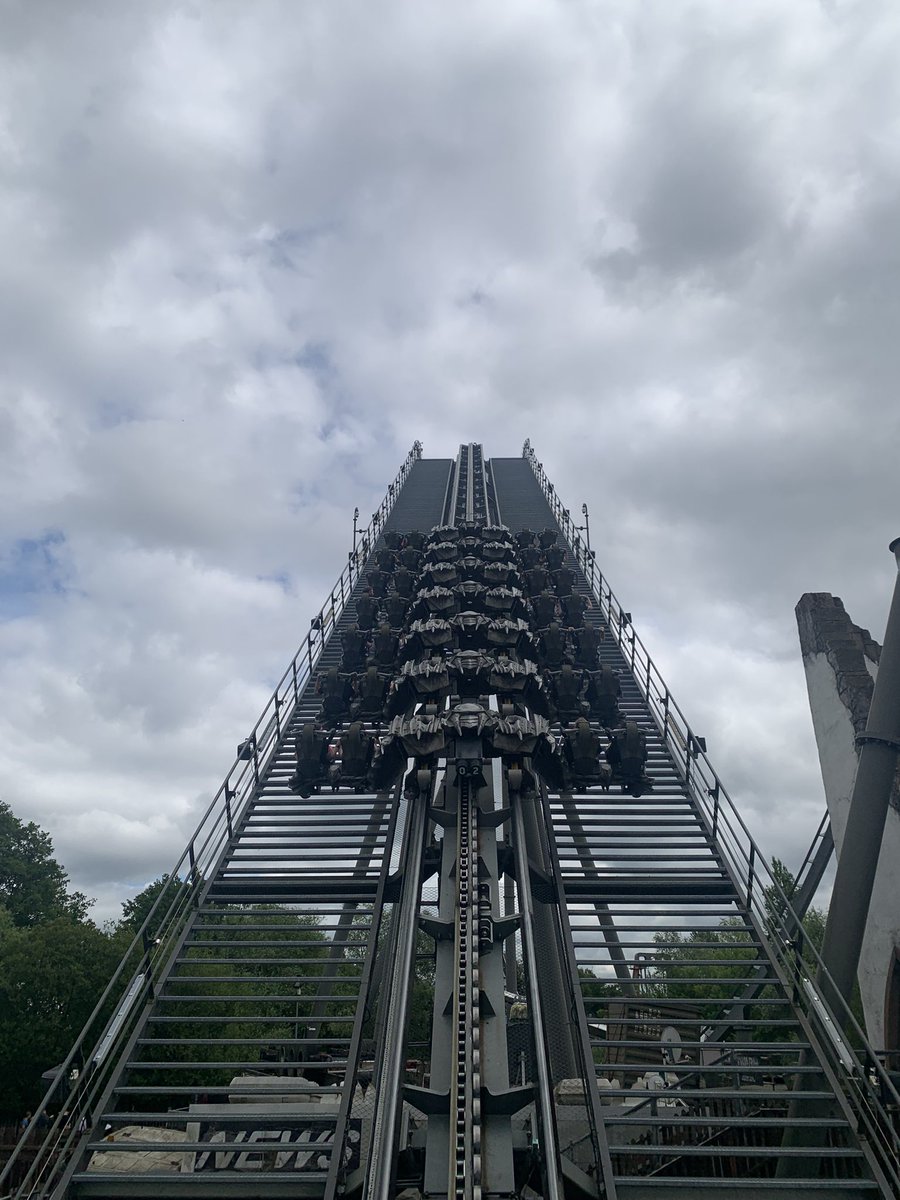 ArloDunstan's tweet photo. @AttractionSc the greatest day! 17 laps on the Hyperia ERT! https://t.co/JbCtW4peHz