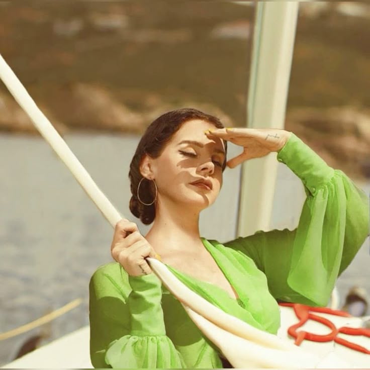 stanhub4u's tweet photo. Happy Birthday to the incredibly talented, to the diamond of modern music, the queen of sadness and alternative, a source of inspiration for me, the person who saved my life and changed it forever, the stunning and incomparable Elizabeth Wooldridge Grant, known as Lana Del Rey❤️ https://t.co/Pzw2s1cAOG