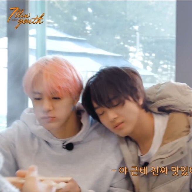 littlegfjeno's tweet photo. nohyuck cuddling lets all live https://t.co/SfwbcVLDEH