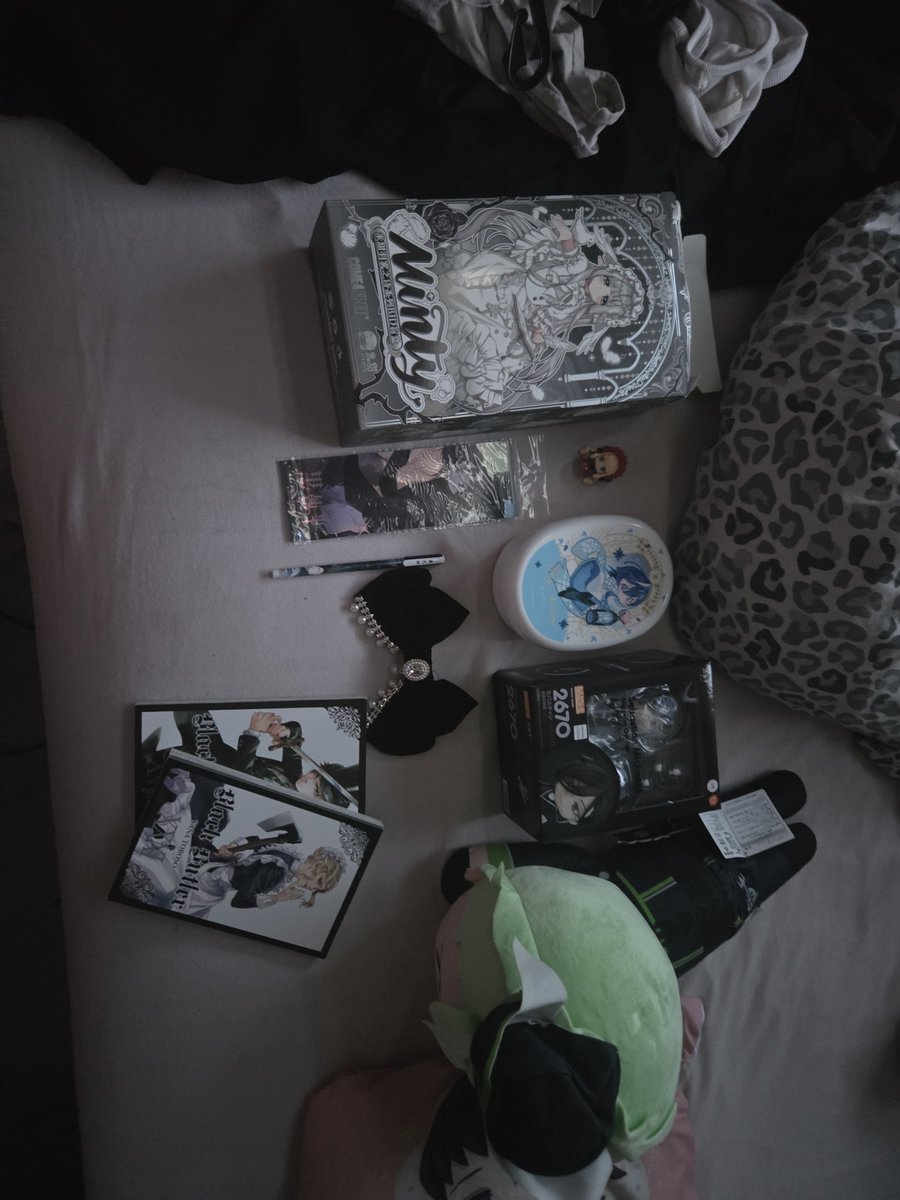 RosesCocktail's tweet photo. All the black butler stuff makes me so happy  ,, the bjd too she is so cuteee https://t.co/1nEmnCjHV7