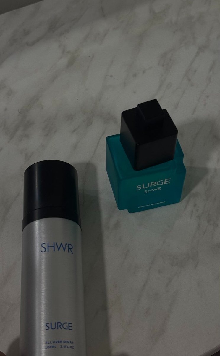 true8_'s tweet photo. براند سيرج @surge__sa أول تجربه لي معهم أخذت من عندهم تان اويل احلى تان مر علي من بعدها اكتشفت عندهم أشياء غير التان عطور وعجبني من عندهم عطر " Calm " ريحته مجنوونه تناسب الكل 
بالصيف هذا نزلو مجموعة تناسب الصيف فيها كل شيء حتى كريم لليد وقلوس ومق خيال مره ❣️ https://t.co/j2EI8yI4jc