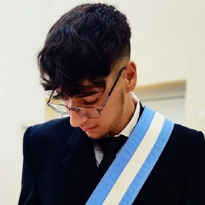 Rippeer99's tweet photo. @Valeenpallotta @Arian__CARP @GermanCarrara Otro marrón, no entiendo como tienen tanta autoestima para decir que son blancos y superiores jaja https://t.co/JEI6t6fffU