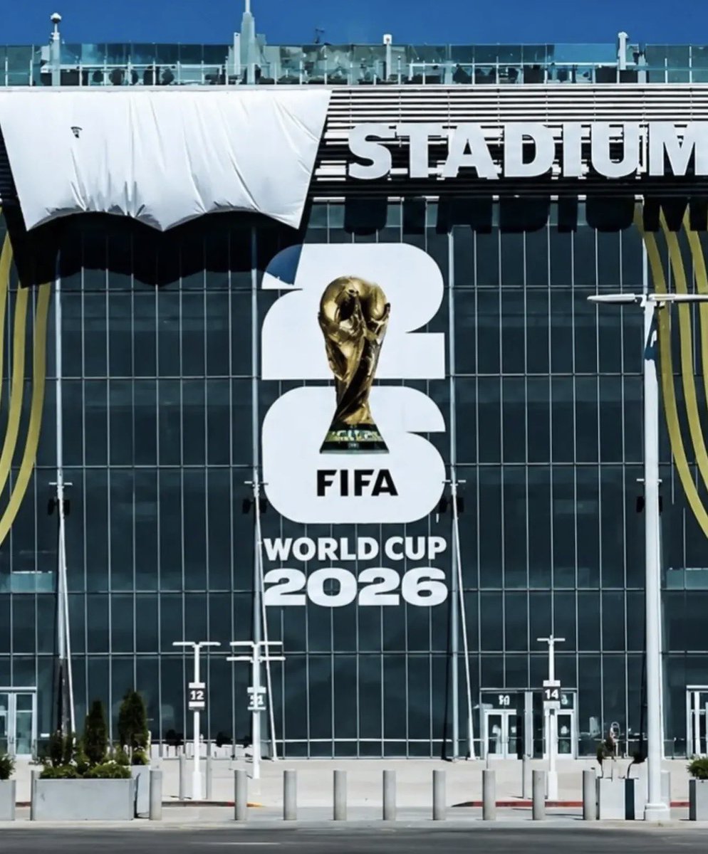 al_var0777's tweet photo. FIFA’s rules forced the Levi’s logo at Levi’s Stadium to be covered because Levi’s isn’t a World Cup sponsor. Levi’s embraced it, changed its logo to match the covered sign, and turned the whole thing into a PR 😂😂 https://t.co/6HAjvq5kBl