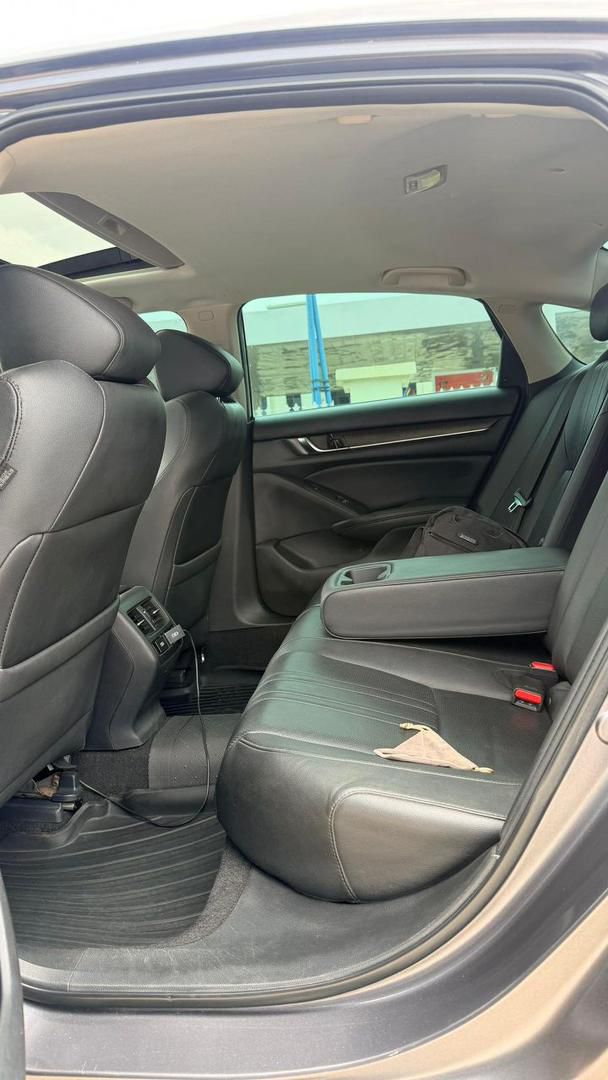 DriveXnetwork's tweet photo. An extremely clean used (Unregistered) Honda Accord 2019 model with verify duty paid in excellent condition
keyless entry
Leather seat 💺 
Heated/ventilated seat 
Reverse camera 
4 cylinder engine 
Duty✅
Nationwide delivery 
Price:N17,500,000m
🆖Abuja
🟩08163685976
📞09027278161 https://t.co/289gD3OSLg