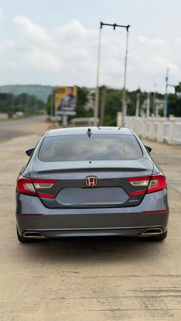 DriveXnetwork's tweet photo. An extremely clean used (Unregistered) Honda Accord 2019 model with verify duty paid in excellent condition
keyless entry
Leather seat 💺 
Heated/ventilated seat 
Reverse camera 
4 cylinder engine 
Duty✅
Nationwide delivery 
Price:N17,500,000m
🆖Abuja
🟩08163685976
📞09027278161 https://t.co/289gD3OSLg