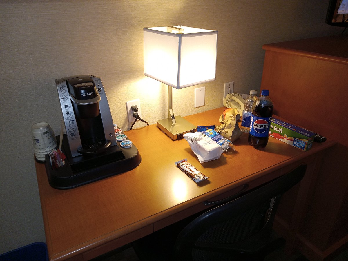 JOHNBROUMAS's tweet photo. Surrey BC Saturday June 20 2026 my Hotel room today. 
Breakfast at the Hotel. Central 
City  Mall shopping today. 
Burger King 👑 Whopper combo for lunch.Jr Whopper Pepsi Chocolate Bar for dinner.
🙂🍳🧇🥐🧁🧁🧃🧃🍔🍟🥤🍔🍫🥤⚾⚽🎪🇨🇦🏟️🏈 https://t.co/m9PtX3ePIF
