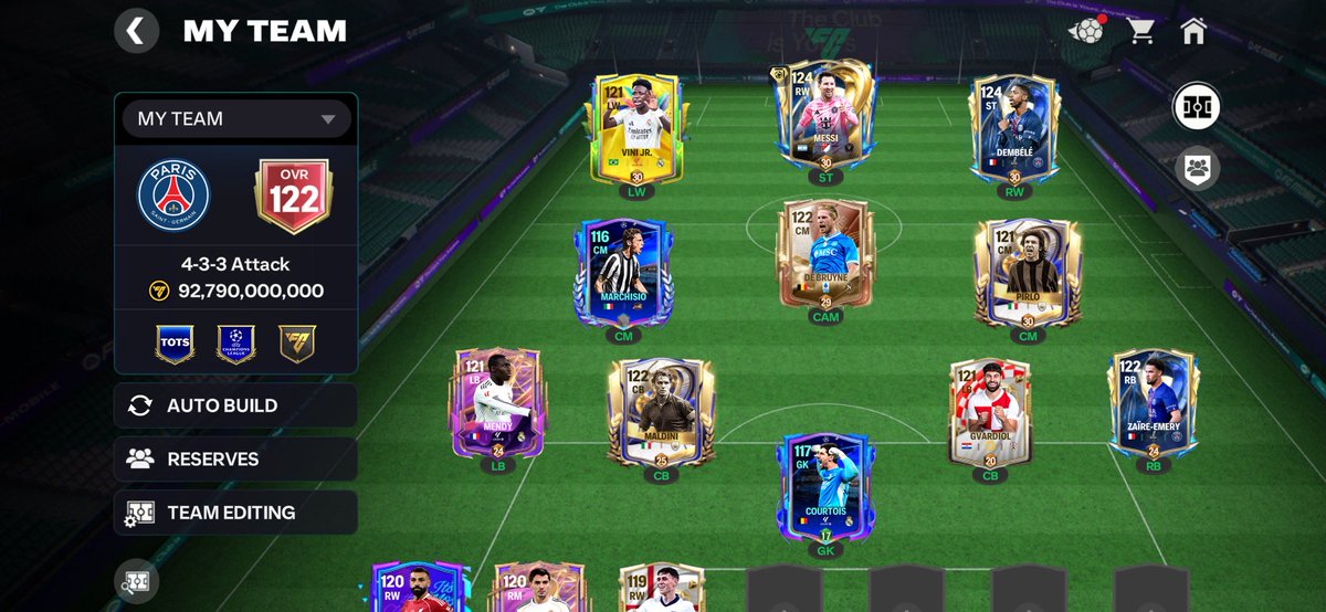 bannana_c's tweet photo. @EAFCMobileForum Guys please rate my team and who should I buy I have 34k shards https://t.co/qQDrOqSifz
