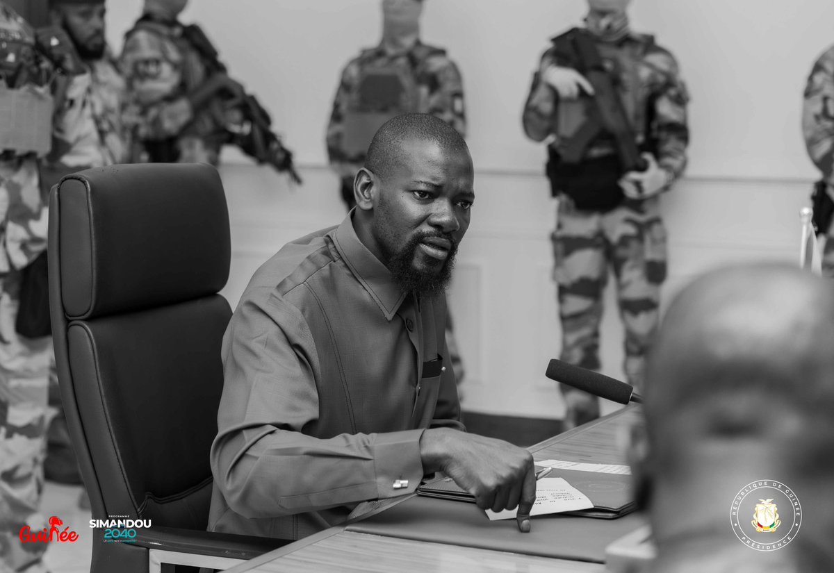 presidencegn's tweet photo. 𝐑𝐚𝐟𝐟𝐢𝐧𝐚𝐠𝐞 𝐝𝐞 𝐥’𝐨𝐫 𝐞𝐧 𝐆𝐮𝐢𝐧𝐞́𝐞 : 𝐥𝐞 𝐏𝐫𝐞́𝐬𝐢𝐝𝐞𝐧𝐭 𝐝𝐞 𝐥𝐚 𝐑𝐞́𝐩𝐮𝐛𝐥𝐢𝐪𝐮𝐞, 𝐒.𝐄. 𝐌𝐚𝐦𝐚𝐝𝐢 𝐃𝐎𝐔𝐌𝐁𝐎𝐔𝐘𝐀, 𝐟𝐢𝐱𝐞 𝐥𝐞 𝐜𝐚𝐩 𝐝𝐮 𝐫𝐚𝐟𝐟𝐢𝐧𝐚𝐠𝐞 𝐥𝐨𝐜𝐚𝐥 𝐝𝐞 𝐥’𝐨𝐫 

🔗 https://t.co/VPrPd0ASsi

DCI-PRG https://t.co/Ig1JgOanL4
