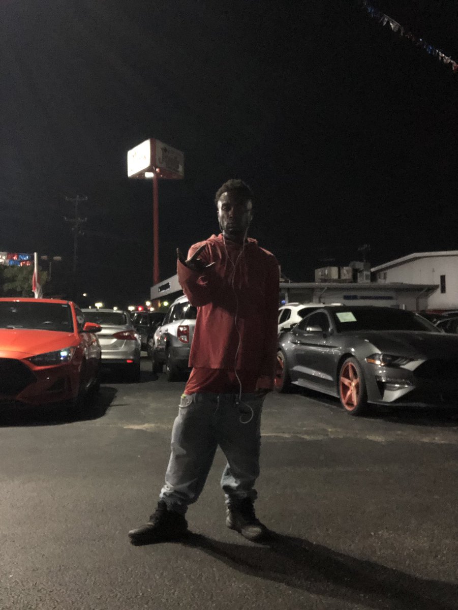 1BigBoolin's tweet photo. 🎒 https://t.co/1FUxIRNGie