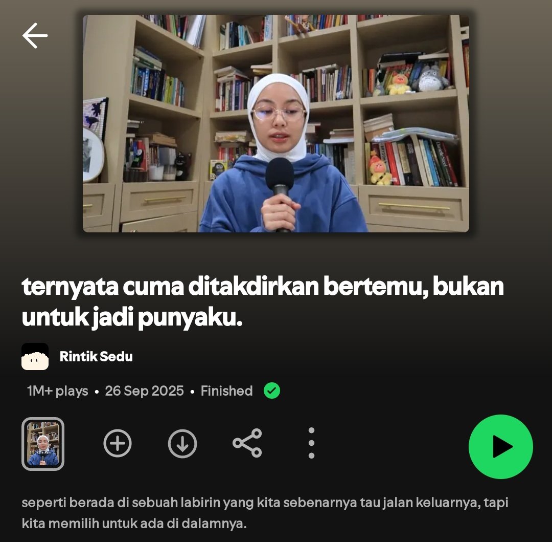 moonnisss's tweet photo. Dengerin ini sambil cerita temen SD ke chatGPT, katanya first love "sebuah cerita yang selesai tanpa pernah dimulai."

Relate banget judul sama deskripsinya, hadir bukan untuk dimiliki :') https://t.co/q1fXnskB7Y
