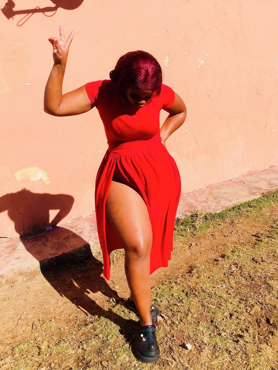 BootyClapFan tweet picture