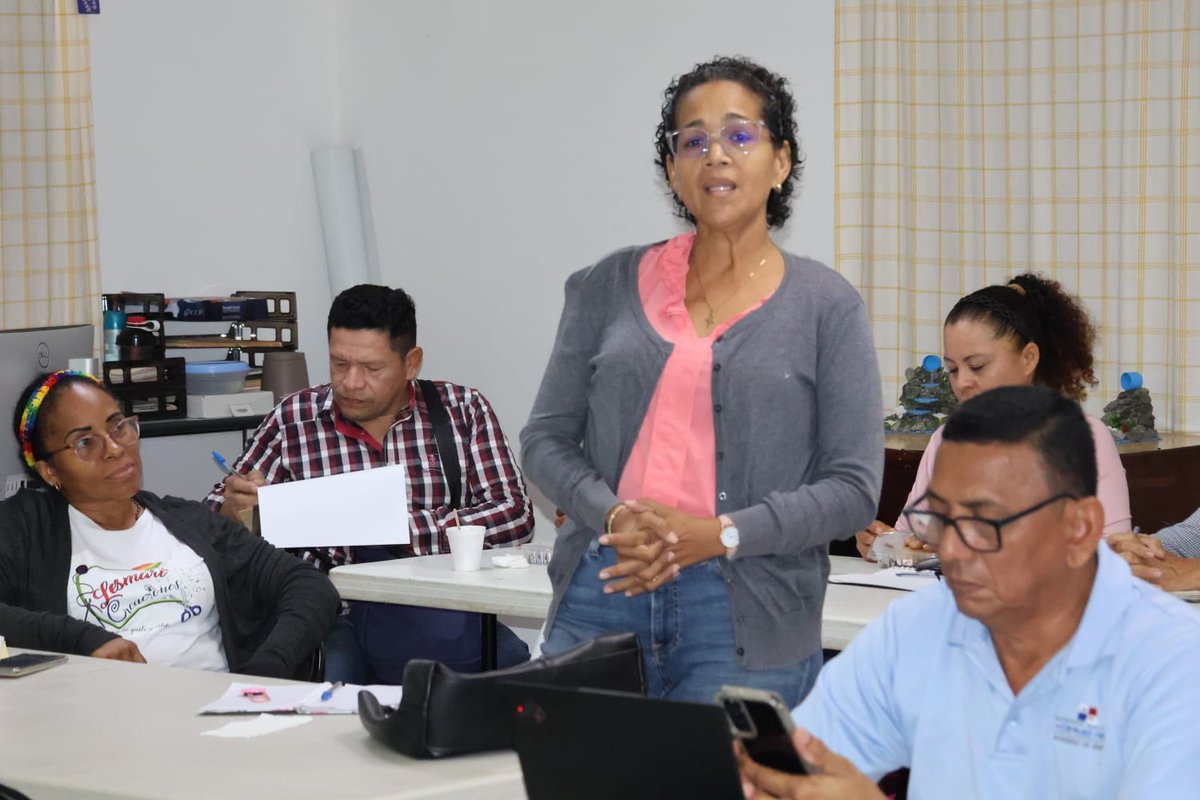 MiAmbientePma's tweet photo. 📍Panamá Oeste | Realizamos la capacitación “Empoderamiento Femenino a través de la Autoestima con Enfoque de Género”, dirigida a integrantes de Organizaciones de Base Comunitaria y grupos interesados en conformar nuevas organizaciones en la provincia. https://t.co/wEbxfj0MuY