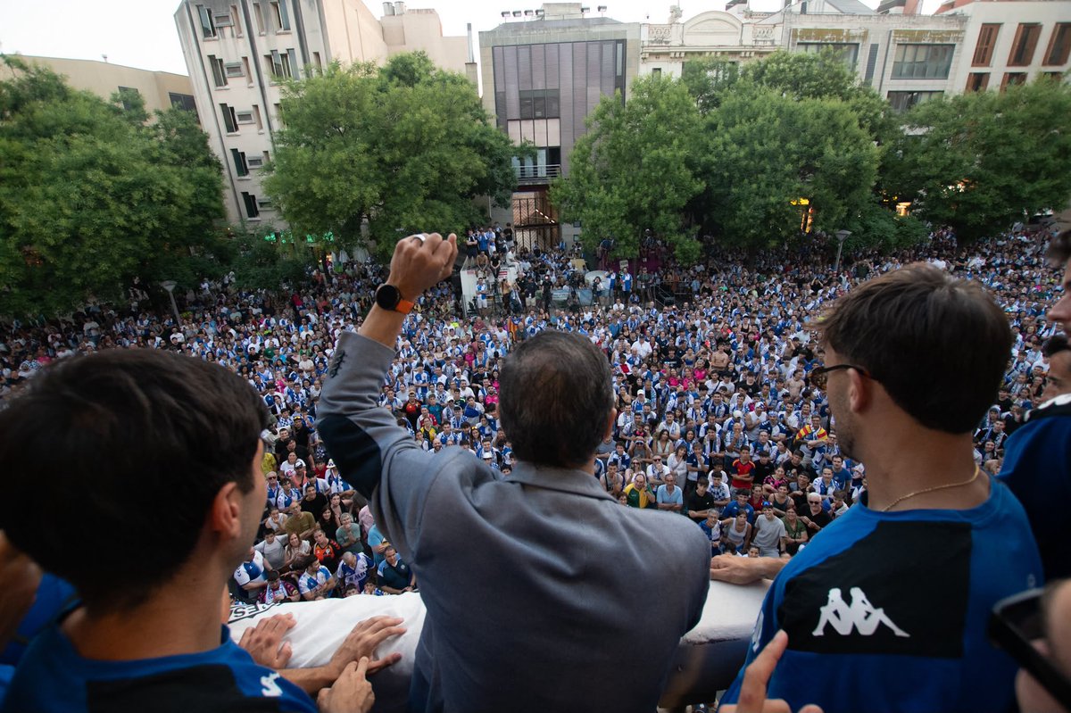 CESabadell's tweet photo. 🧅 Un any després, hem tornat a omplir Sant Roc

🥳 El millor final de festa per una temporada inoblidable https://t.co/CUXZyxaK15