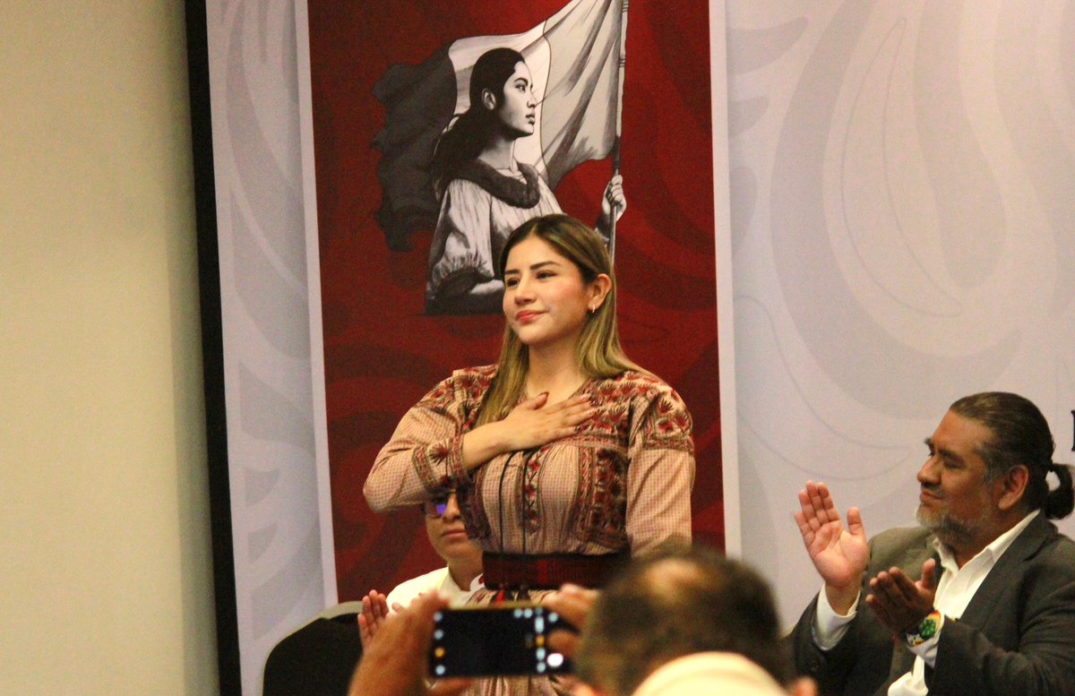 NatyJimenezOax's tweet photo. Es un honor participar en el Consejo Nacional de Pueblos Indígenas donde se presenta la Propuesta de Iniciativa de Ley General de Derechos de los Pueblos Indígenas y Afromexicanos, el texto normativo, revisado y aprobado, que será analizado por representantes de todo México. https://t.co/gFeKEzfmKH