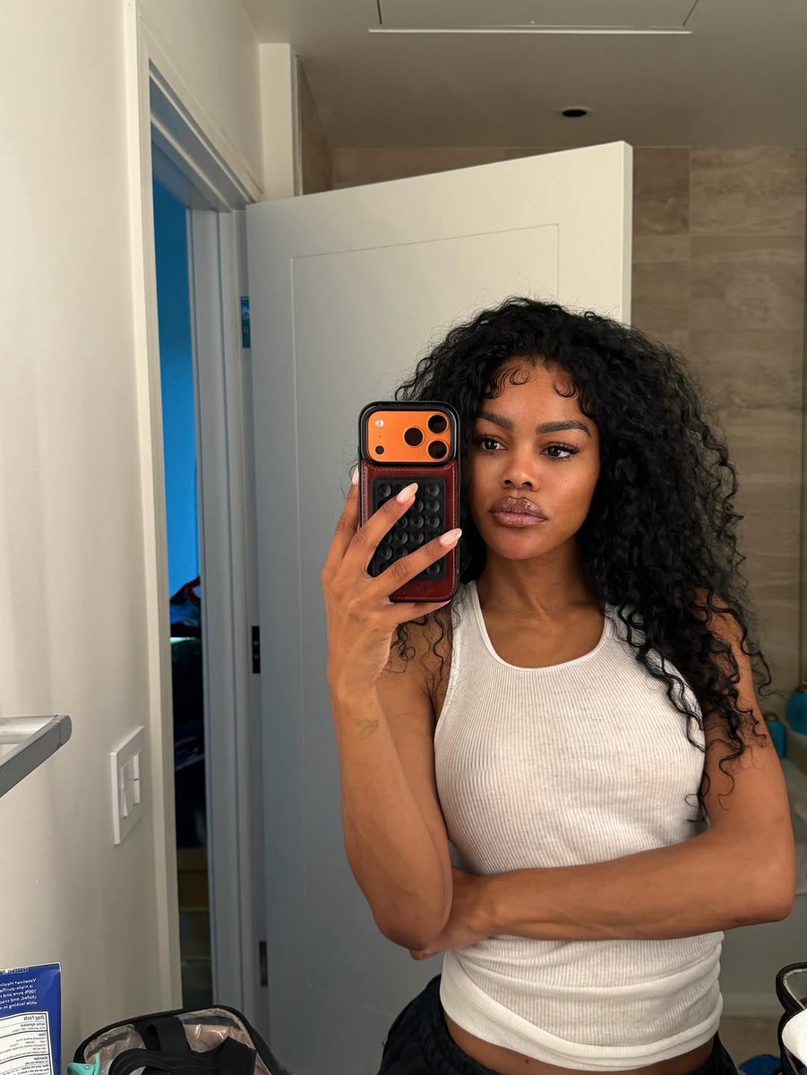 yabaleftonline's tweet photo. Teyana Taylor always applying pressure. https://t.co/MjXniHzrLH