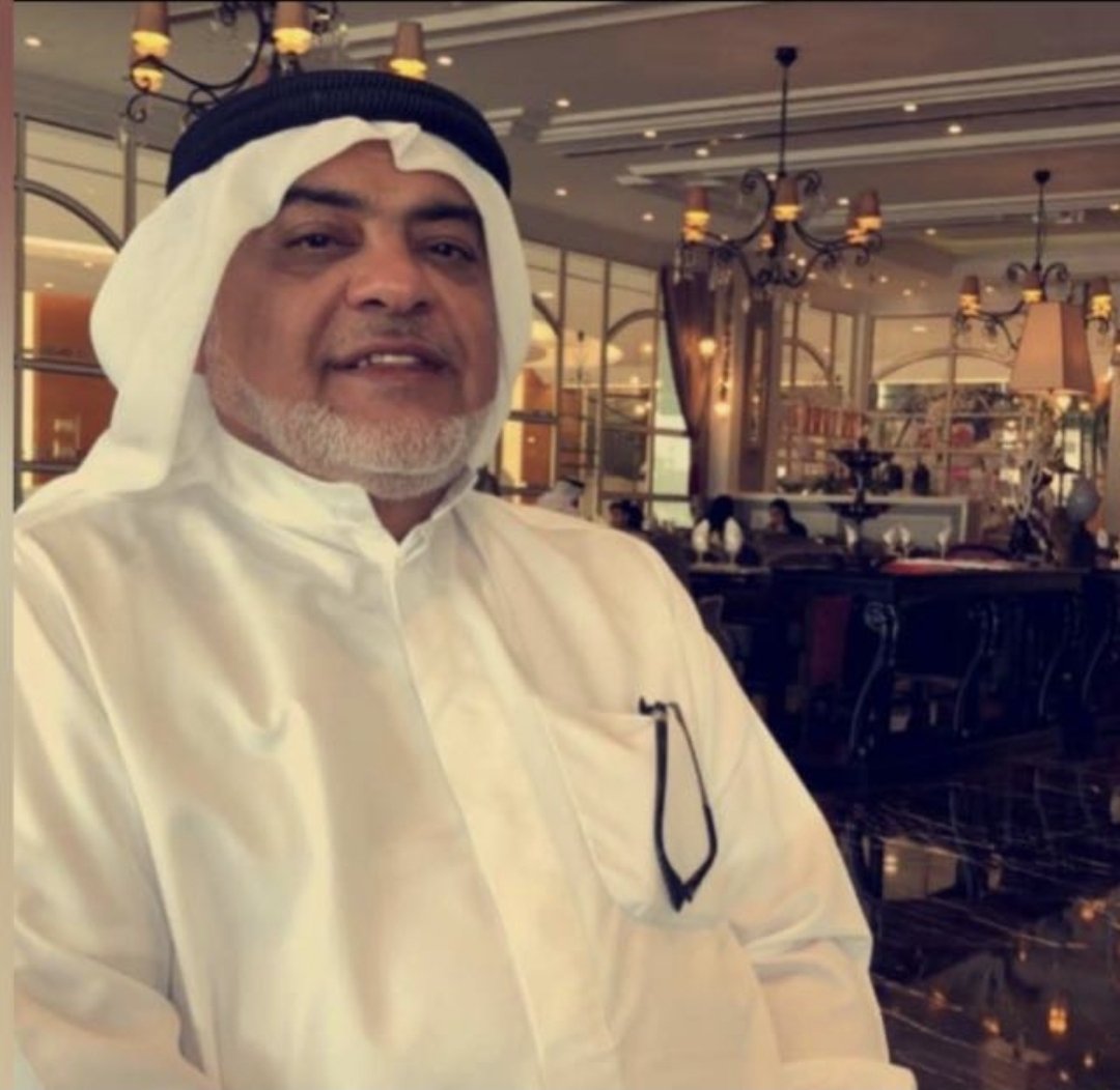 Luuluu80's tweet photo. أبي... ليس مجرد كلمة، بل وطنٌ أسكن إليه كلما أثقلتني الحياة، وسندٌ لا يميل، وأمانٌ لا يُشبهه أمان.

هو الرجل الذي علّمني أن الكرامة خُلُق، وأن الصدق نجاة، وأن الخير يبقى أثره وإن غاب صاحبه. وعلّمني أن الرجولة ليست في القوة، بل في الشهامة، والوفاء، والوقوف مع الناس في أوقات الشدة قبل الرخاء.

كان يحمل همومي قبل أن أبوح بها، ويمنحني من وقته وقلبه أكثر مما يملك. لم يكن أبًا لنا فقط، بل كان سندًا لكل من عرفه، لا يتأخر عن واجب، ولا يردّ صاحب حاجة، ولا يخذل من قصده، وكان يرى أن خدمة الناس واجبٌ وشرف، لا ينتظر عليها شكرًا ولا جزاءً.

أبي هو الحنان الذي لا يتكلم كثيرًا، لكنه يُشعرك به في كل موقف، وهو القوة التي كانت تجعلني أظن أن الدنيا بخير ما دام بقربي. طيبة قلبه كانت تسع الجميع، وكرم نفسه سبق كلماته، وابتسامته كانت تطمئن كل من حوله.

ولعل أعظم ما يملكه أبي هو محبة الناس. فما إن يُذكر اسمه، إلا ويُذكر معه الخير، والمروءة، والوفاء، وحسن الخلق. الجميع يشهد له بالسيرة الطيبة، وبالمواقف النبيلة، وبالقلب الذي لم يعرف إلا الإحسان. فالذكر الحسن لا يُصنع بالحديث عن النفس، وإنما تصنعه سنواتٌ من العطاء، ومواقفُ صادقة، وأيادٍ امتدت بالخير دون انتظار مقابل.

واليوم، حين ألمّ به المرض، أدركت أن بعض الأشخاص ليسوا جزءًا من حياتنا فقط، بل هم الحياة نفسها. شعرت وكأن الدنيا كلها توقفت، لأن وجود أبي كان دائمًا مصدر الطمأنينة والقوة. وما أصعب أن ترى من كان يحمل عنك الأعباء، وهو اليوم يحتاج إلى دعواتك.

اللهم احفظ أبي، واشفه شفاءً لا يغادر سقمًا، وأدم عليه الصحة والعافية، وألبسه لباس العافية، واجزه عن كل خيرٍ قدّمه، وعن كل قلبٍ جبره، وعن كل معروفٍ صنعه خير الجزاء. اللهم أقرّ عيني برؤيته معافىً كما عهدته، فما عرفت نعمةً بعد رضاك أعظم من وجوده، ولا رأيت رجلًا يستحق الدعاء كما يستحقه أبي.