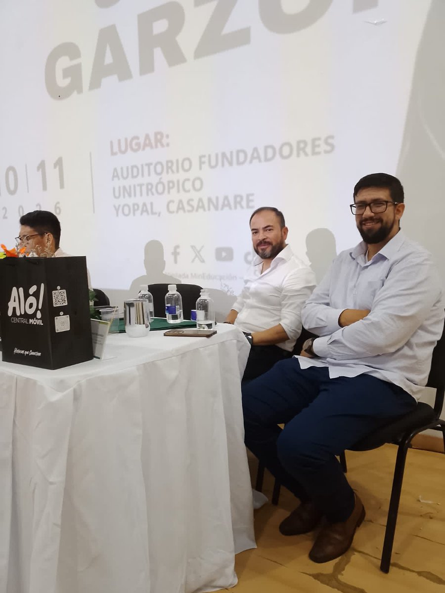 ALDP06218914's tweet photo. #yopal #Colombia 
El Dr. Raúl Cadena Palacios, Presidente ALDP participó como jurado evaluador del concurso universitario de ponencias desarrollado en el marco del III Congreso Internacional de Derechos Humanos y Pensamiento Crítico @Unitropico Nuestra enhorabuena!! 👏👏👏 https://t.co/TJxomLIpmU