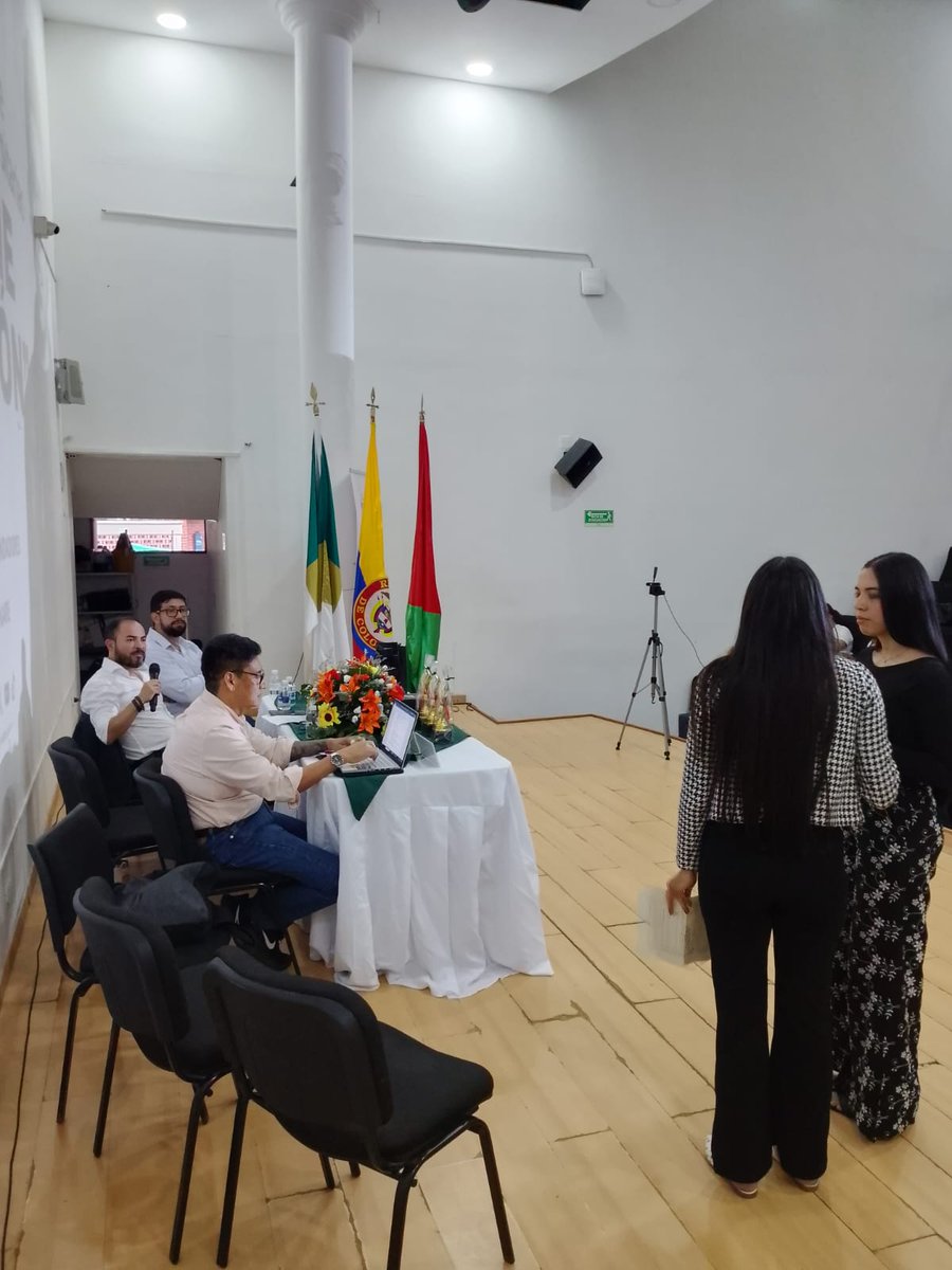ALDP06218914's tweet photo. #yopal #Colombia 
El Dr. Raúl Cadena Palacios, Presidente ALDP participó como jurado evaluador del concurso universitario de ponencias desarrollado en el marco del III Congreso Internacional de Derechos Humanos y Pensamiento Crítico @Unitropico Nuestra enhorabuena!! 👏👏👏 https://t.co/TJxomLIpmU