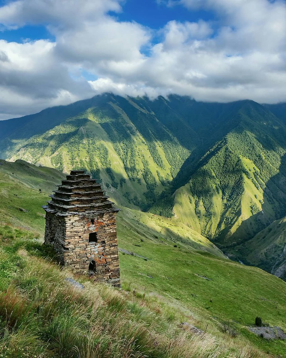 caucasusvisuals's tweet photo. A sunny crypt in the village of Korotakh. Argun Gorge, Chechnya.

abdullah_bersaev / IG https://t.co/lg0gEjRcmn