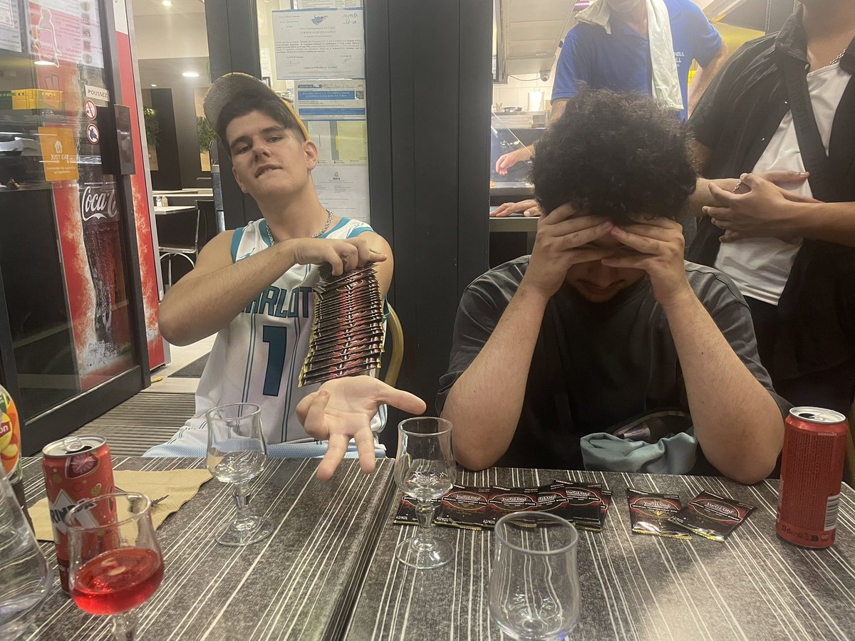 Petit_Narutoo's tweet photo. Les gars faites un genkidama pour aider @GabrielSoussi aux playoff pcq au dc wlh il a pas assumé 

Kichta d’ots sur ce broke ass blud https://t.co/l8akE8Qbmp