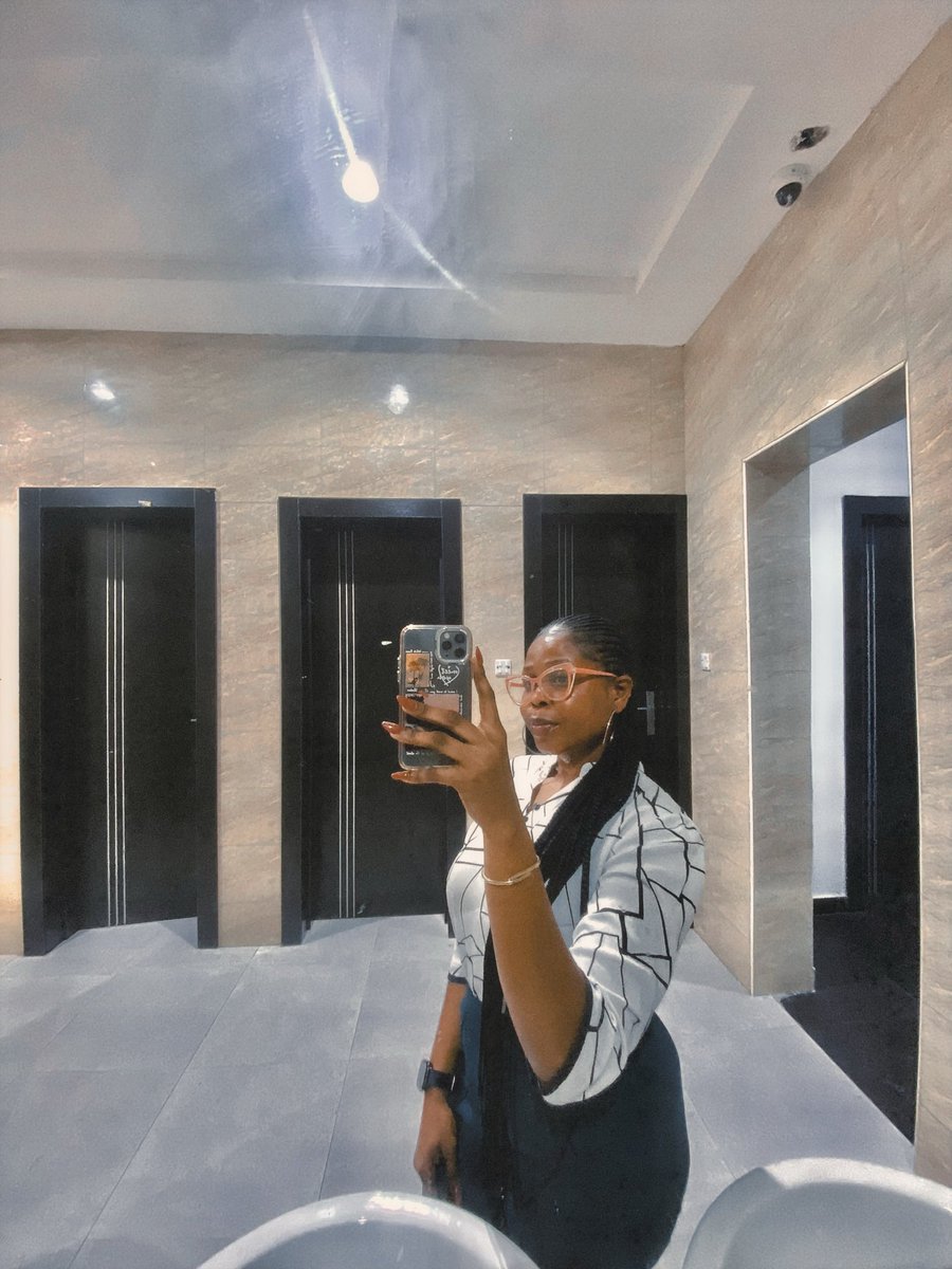 SisiNmaaEsther🦋 tweet media