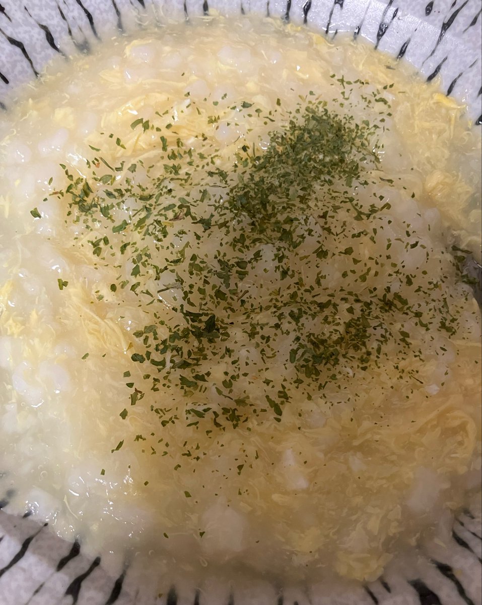 papyrus4363's tweet photo. おはようございます✨
久々のたまご粥🥚
パセリマシマシで⤴️ https://t.co/UBiNrD3l98