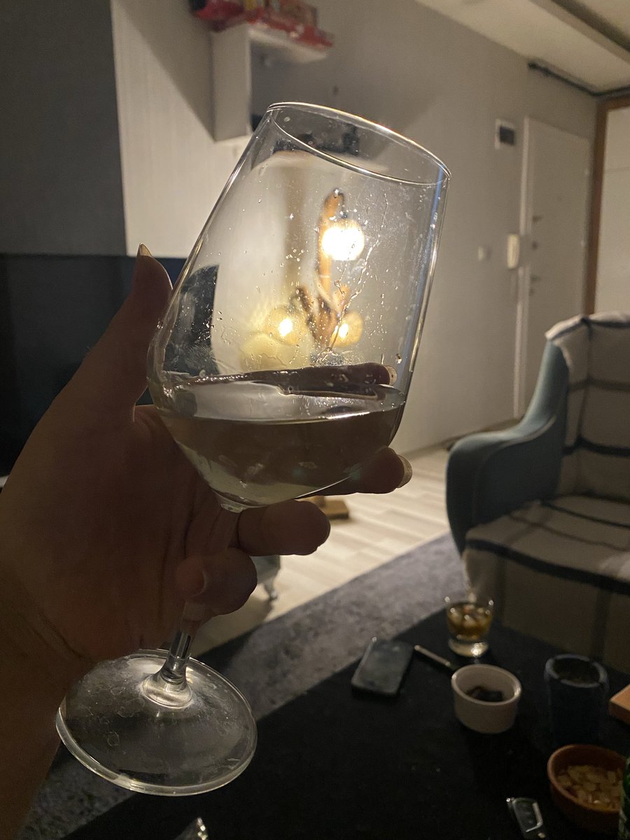 sadecedidoo's tweet photo. Nice 🥂 https://t.co/UbXGEXvm1q