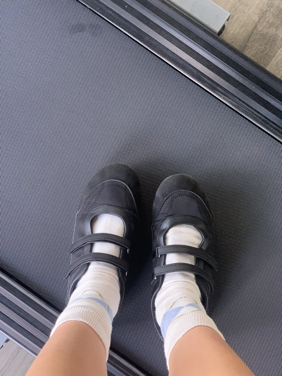 selivia77's tweet photo. 鋤禾日當午 汗滴禾下土
在地小農端午節也有有認真運動💪 https://t.co/MynL7JmeWq