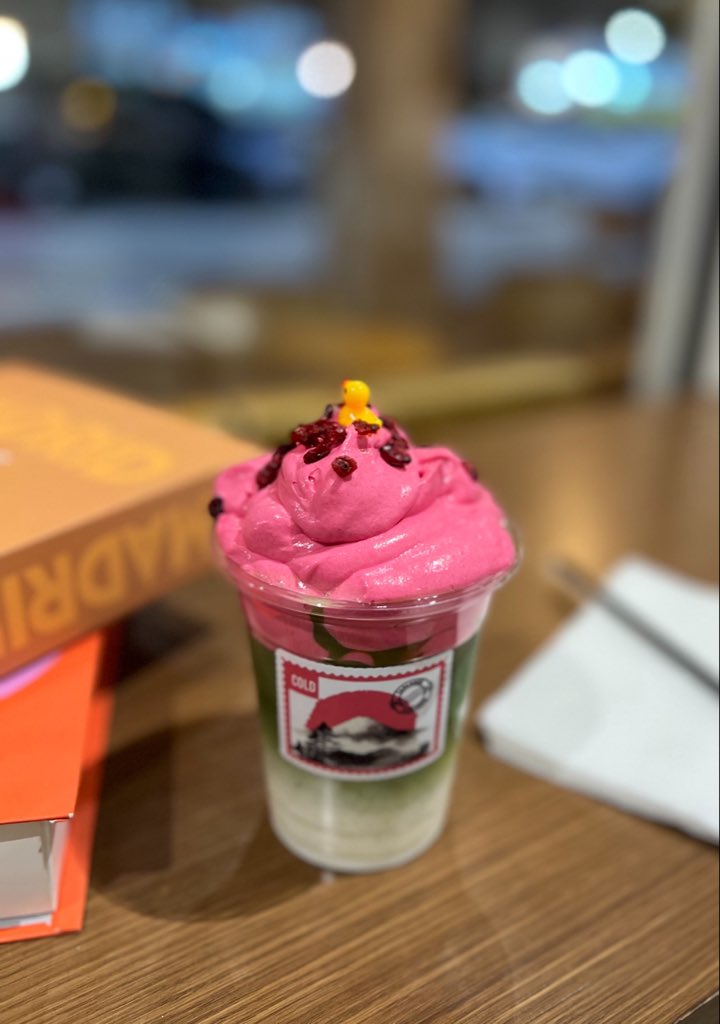 samia_7a's tweet photo. Me &amp; U matcha date ? ✨🩷💚💚 https://t.co/RzHAOS2x3p