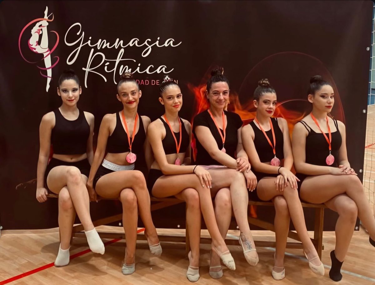 PatronatoJ's tweet photo. 🏆 Enhorabuena y un millón de gracias al club Gimnasia Rítmica Ciudad de Jaén, que esta mañana se ha despedido con la edición número trece de su Trofeo Lagarto después de 25 años de trayectoria y de promoción de su deporte 🤸 https://t.co/5Cbbw9mtR3