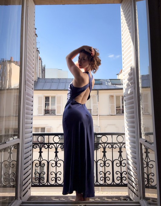 Goddess Eva 💋 - Give me romance https://t.co/juG8Y351KR