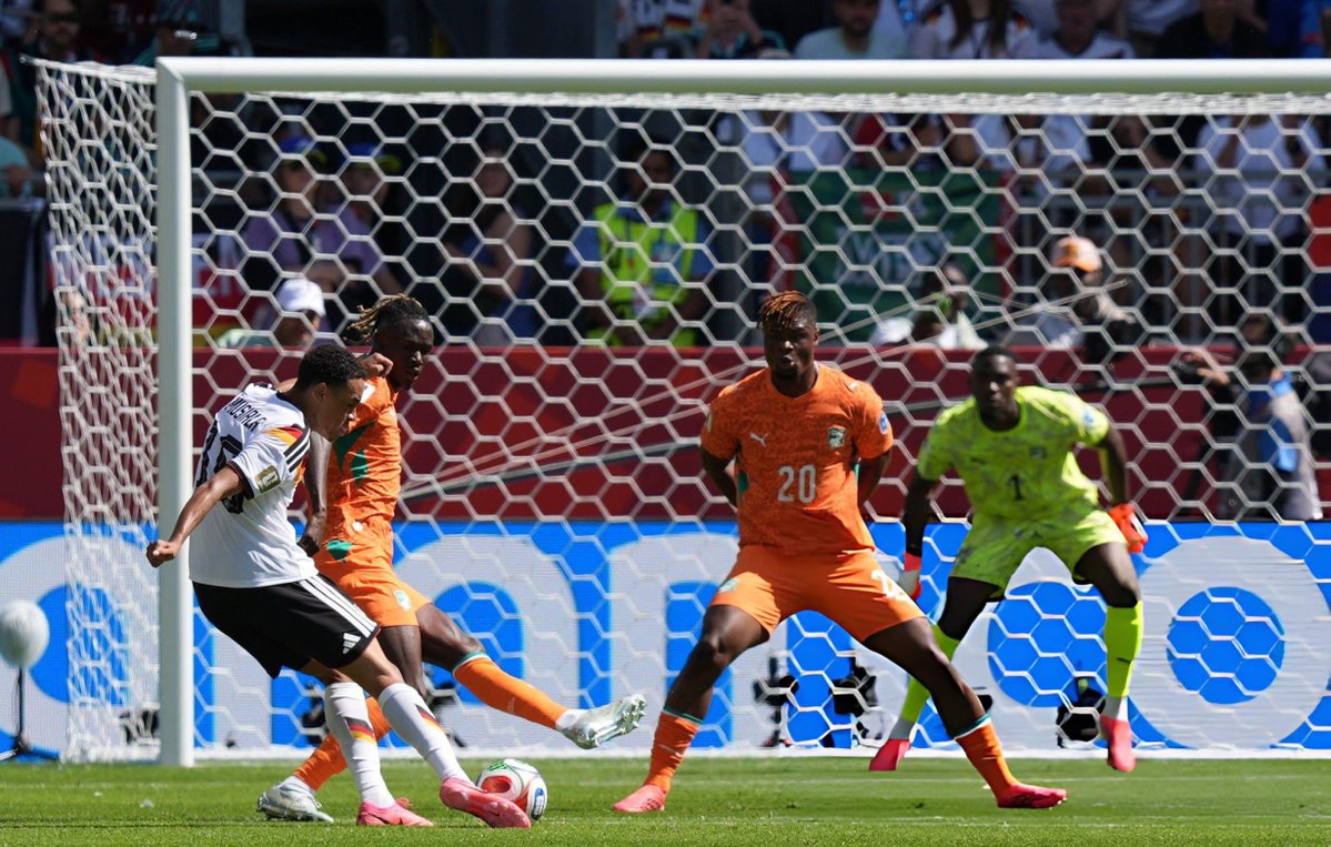 HaberKartali's tweet photo. 🇨🇮 Agbadou vs Almanya.

#FIFAWorldCup https://t.co/85liSqfUuo