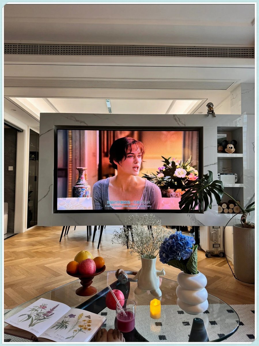MrLord83527340's tweet photo. Just the four of us, pizza on the coffee table, and bad 90s movie marathoning—best Sunday vibe ever.， https://t.co/laoErwyblP