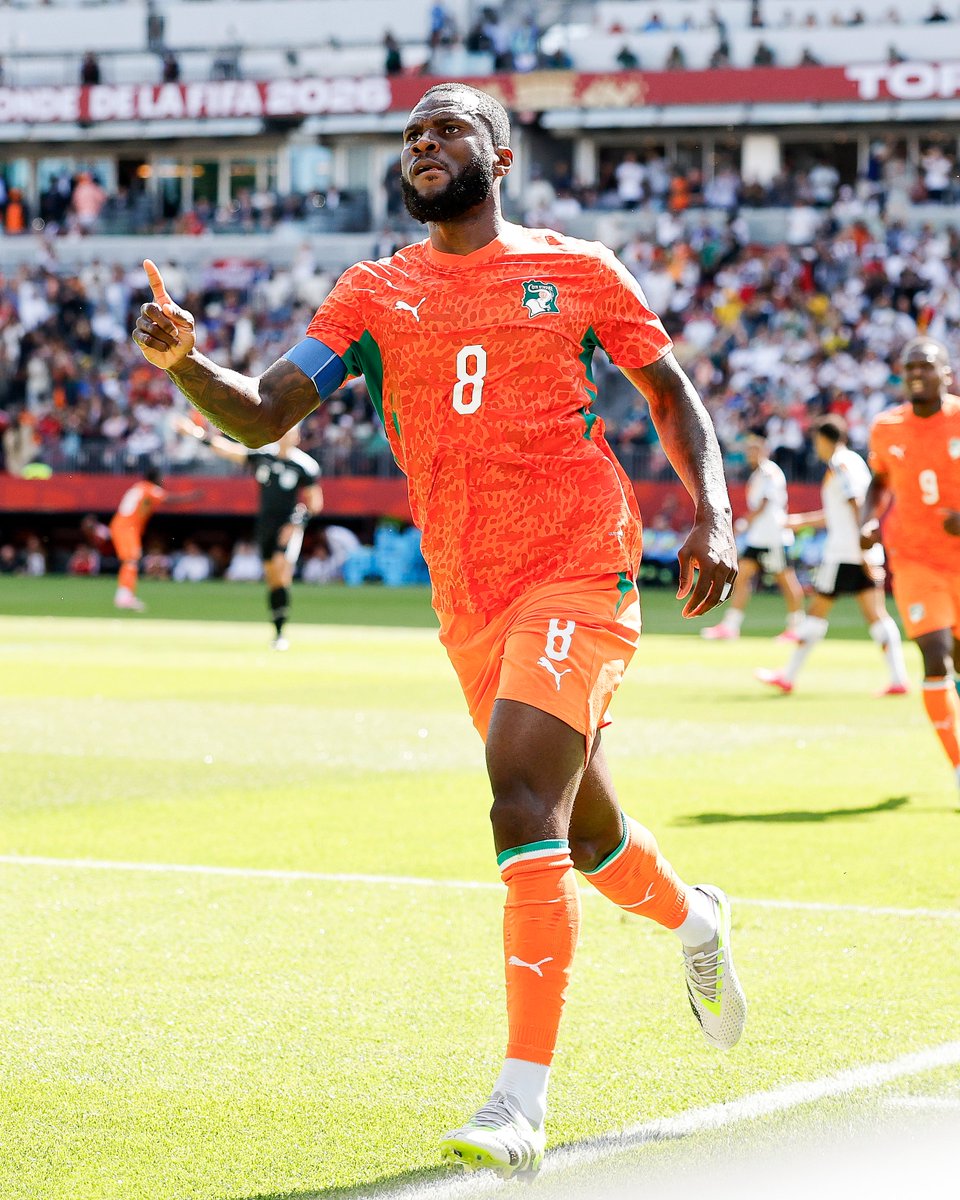 brfootball's tweet photo. Captain Franck Kessié gives Côte d'Ivoire a shock lead vs. Germany 😱 https://t.co/P8WyUAc5te