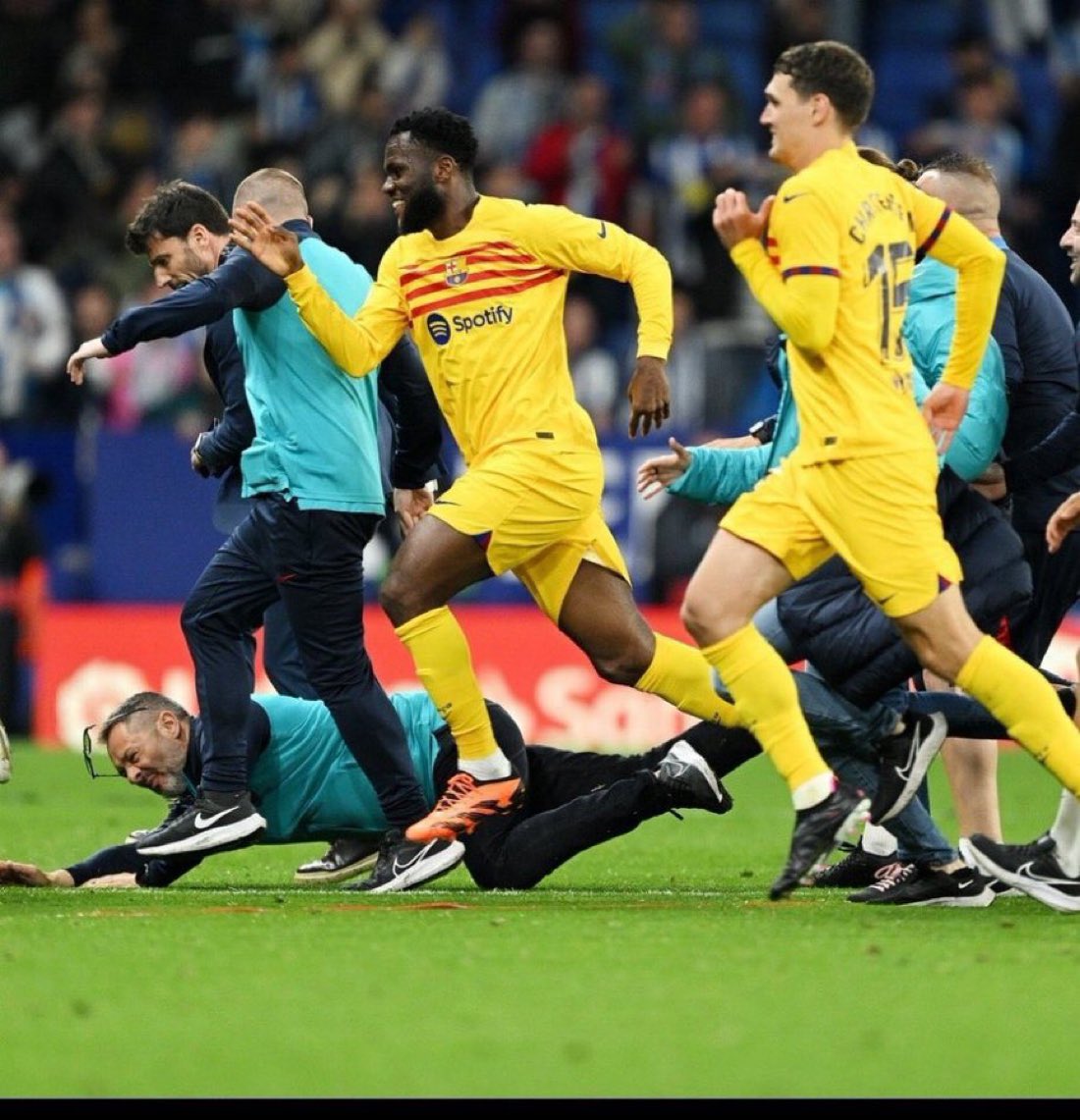 JeffFcb14's tweet photo. GOL DE KESSIE A ALEMANIA https://t.co/8AtPMeuU0z