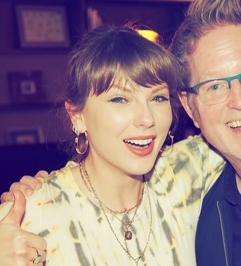 SwiftiesHQs's tweet photo. 🚨 “I Knew It, I Knew You” was up 2 spots on the U.S. Apple Music chart to #11, its highest peak since release week! https://t.co/W1ydimdbm4