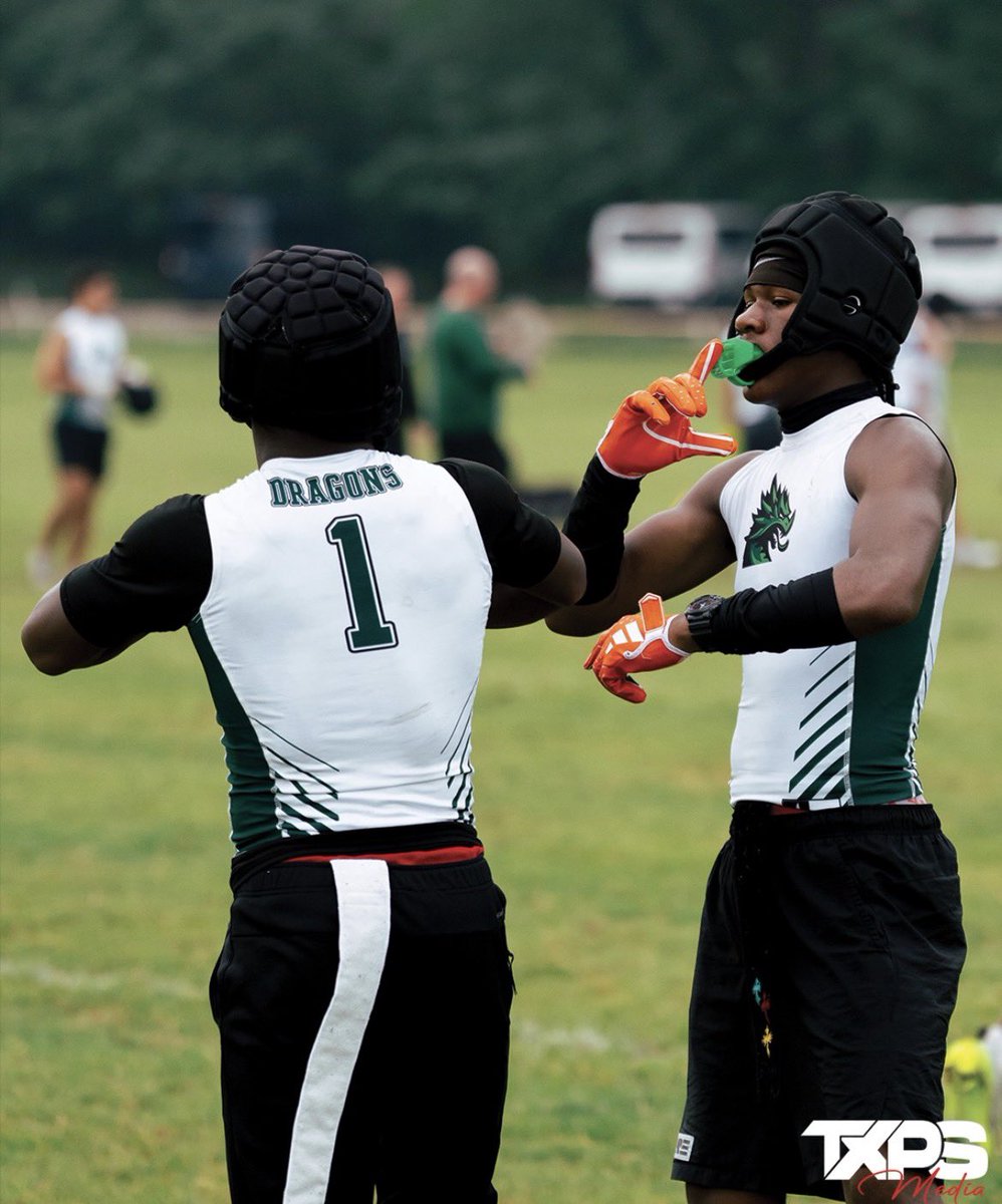 PeytonBchaney's tweet photo. Varsity 7v7
Just getting started๐ฏ #next #bestofbest
#great @TheLabCypE @JCS_Football @Coach_DeHaven @TXPSMedia https://t.co/gaLylIOtmB