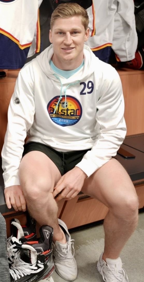 nmcknnnavs's tweet photo. you #know what I mean https://t.co/t9keKO0nzq