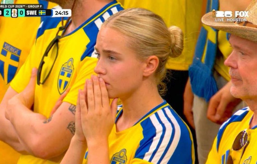 Javisness's tweet photo. No estés triste 😢 🇸🇪

Podrá perder la selección de Suecia pero las mujeres más bonitas en el Mundo las tienen ellos https://t.co/dMv9KGPwA7
