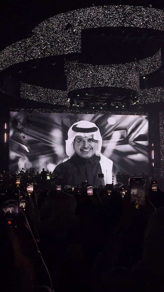 Corvetteq80's tweet photo. من احلى ليالي العمر...✨ https://t.co/4ePsehyMPc