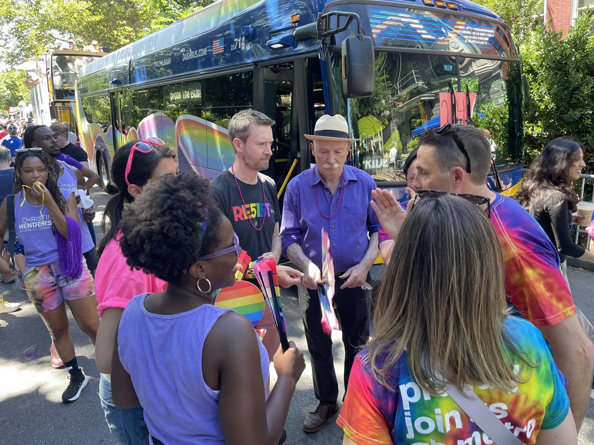 ChmnMendelson's tweet photo. To me Pride means diversity, individuality, togetherness and a good time! Happy Pride! 🏳️‍🌈🏳️‍⚧️ https://t.co/QhUYstZen0