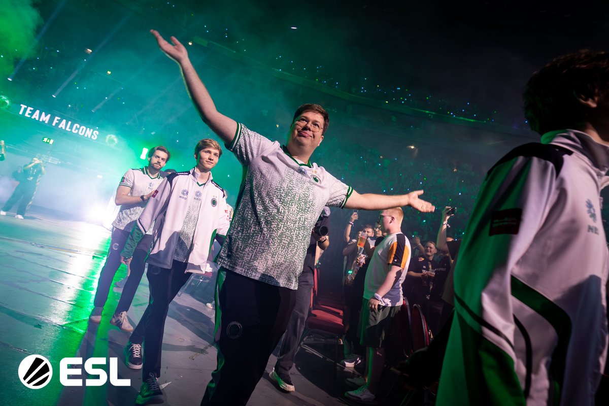redbullgaming's tweet photo. Falcons reach new heights. #IEM https://t.co/joQHGzqPbL