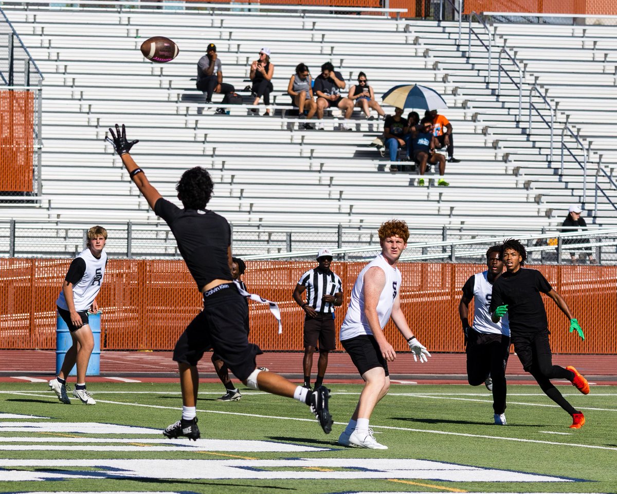 aidenceballos17's tweet photo. TOTAL CCSD 7s stats:

-4 TDs

-185 REC YDS

-10 REC https://t.co/NRRPk4Hdkf